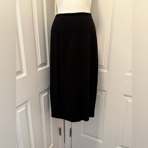 Ellen Tracy Classic Black A-Line Skirt